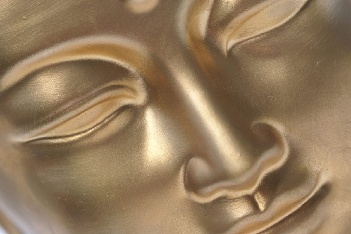 Silver Painted Buddha Print A Wallpaper